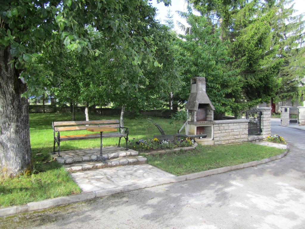 Guest House Sveti Marko Gacka Otocac Bagian luar foto